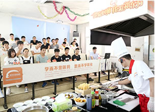 �������γ�